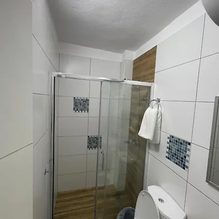 Kamela's Golden Tirana