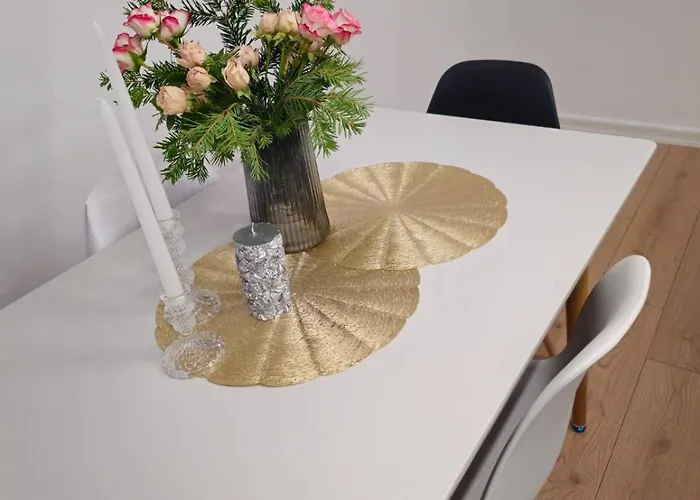 Kamela's Golden Apartman *