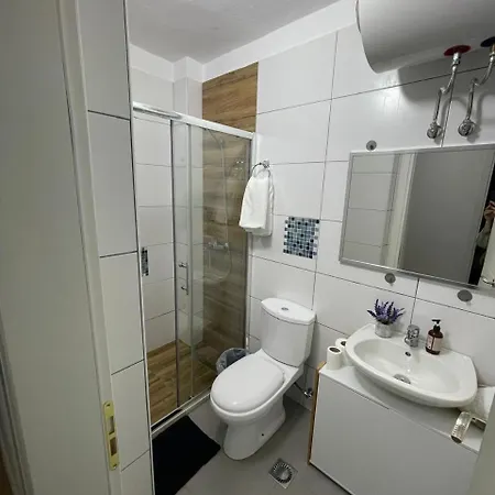 Kamela's Golden Daire *